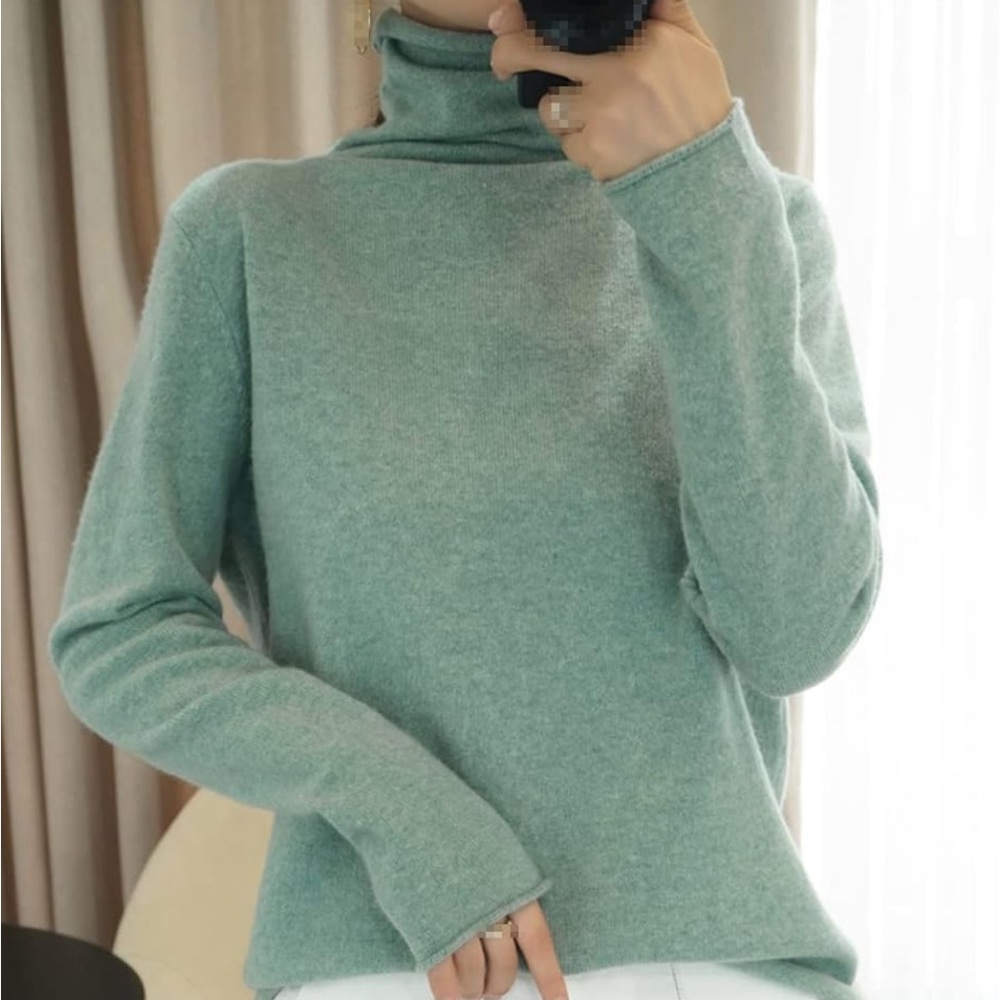 banana republic women’s petite cashmere turtleneck sweater M L95-22